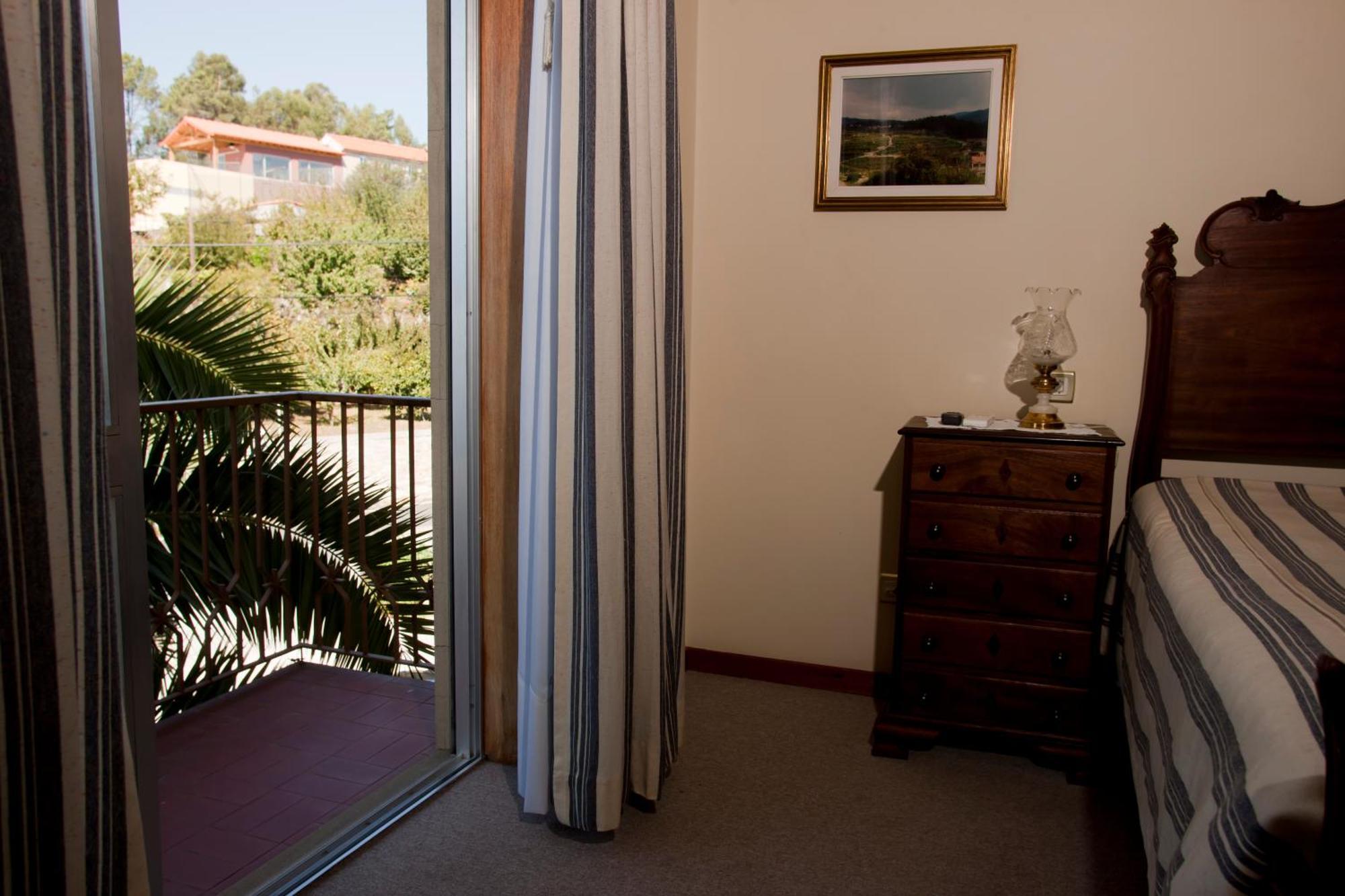 Pensao Suissa Hotel Vale de Cambra Kamer foto