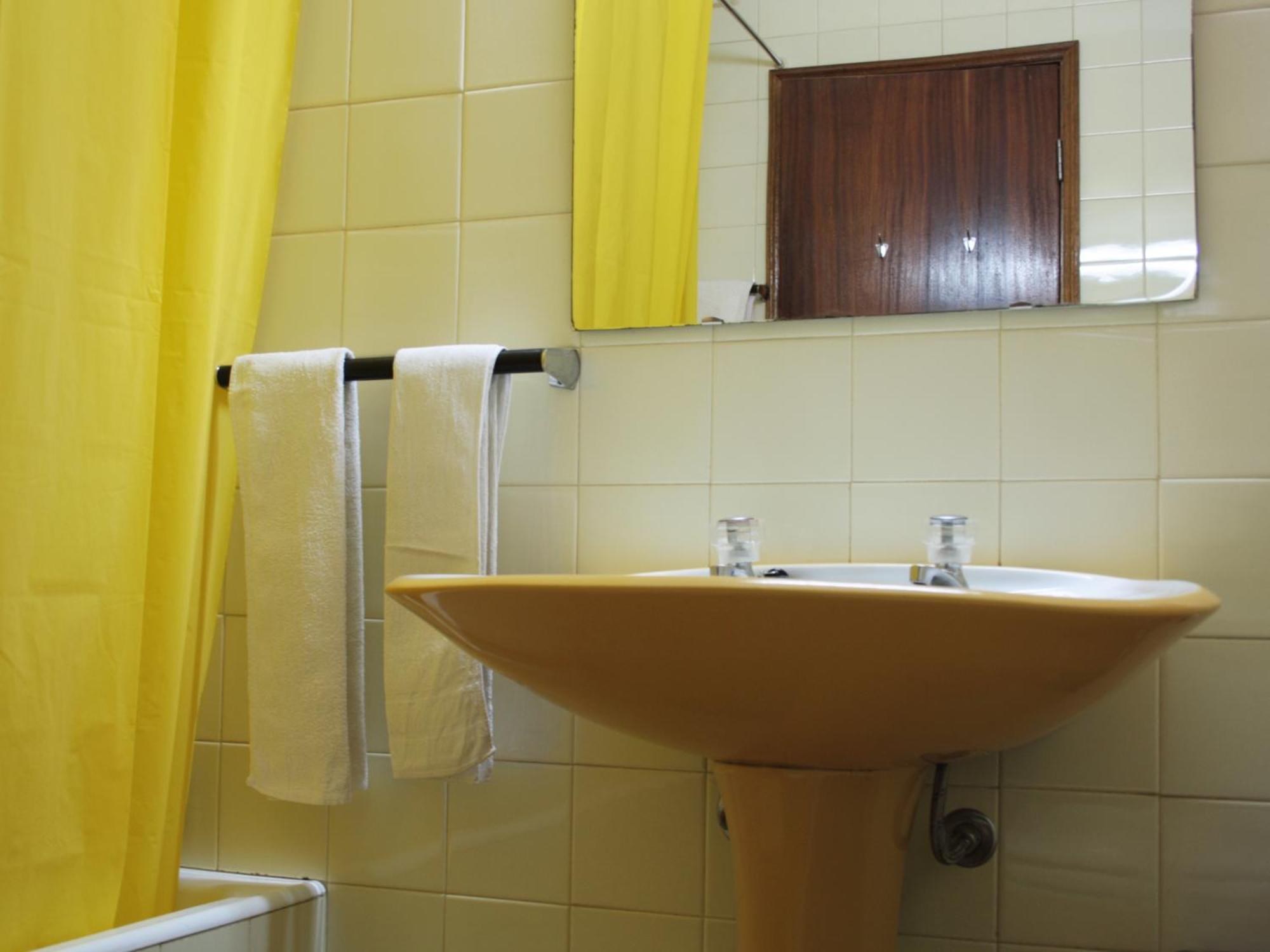 Pensao Suissa Hotel Vale de Cambra Kamer foto